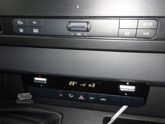 Kombi z visokim stropom MERCEDES-BENZ Sprinter III Kasten RWD 317 CDI MBUX Navi 360°-K