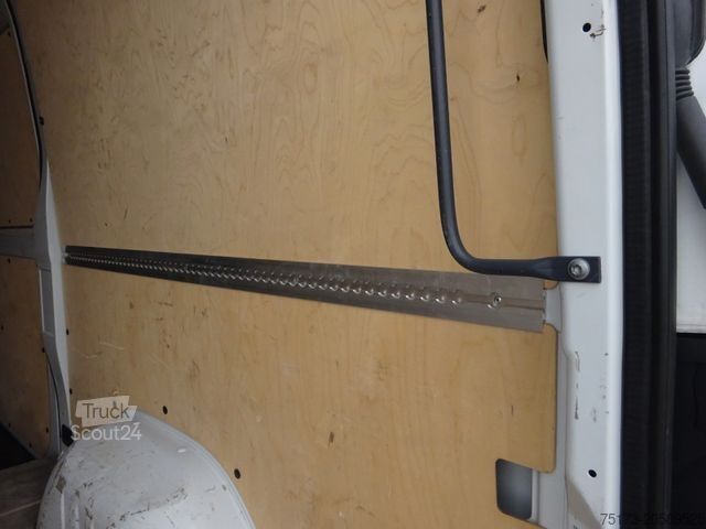 Kombi z visokim stropom MERCEDES-BENZ Sprinter III Kasten 317 CDI