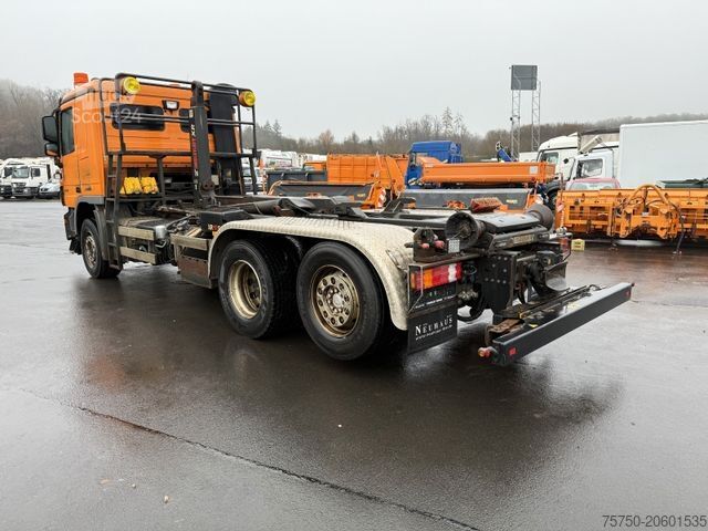 Andere MERCEDES-BENZ Actros 2841L 6x2 Kranhydraulik Multilift Winterd
