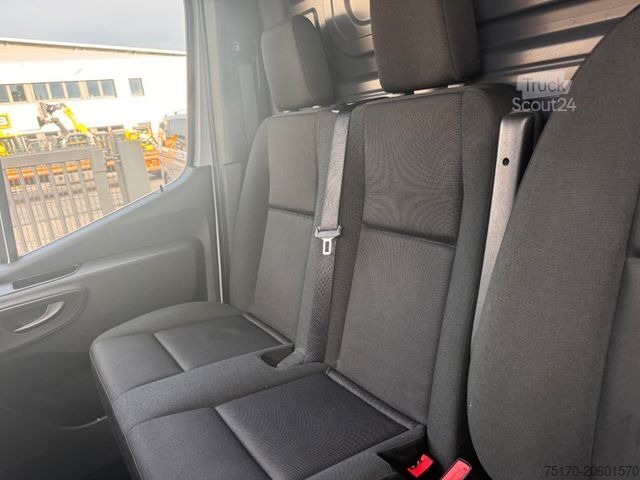 Furgão de painéis MERCEDES-BENZ Sprinter 315 CDI 4325 Navi Klima 360 AHK