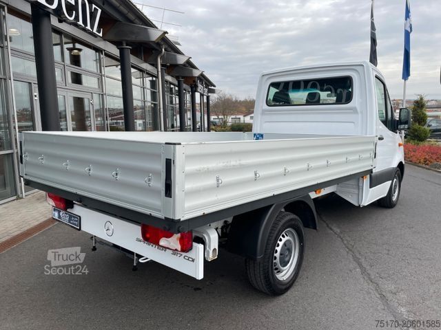 Transporter mit Pritsche & Plane MERCEDES-BENZ Sprinter 317 CDI 9G 3665 Klima