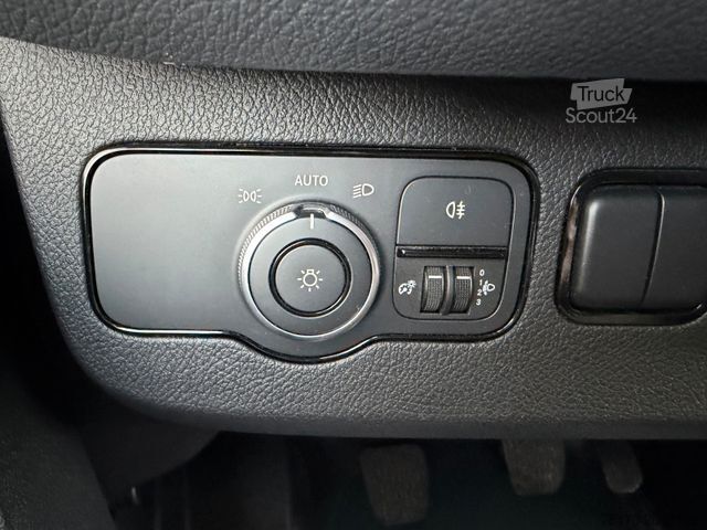 Hűtőfelépítményes furgon MERCEDES-BENZ Sprinter 317 CDI Frischdienst Fahr-/Standkühlung