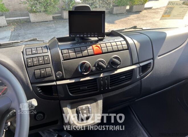 Camion avec caisse et hayon élévateur hydraulique IVECO EUROCARGO 160E25