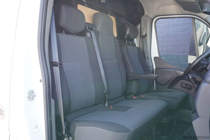 Slēgtais furgons Renault Master 2.3 dCi 135PK L2H2 - EURO 6 - Airco - Im...