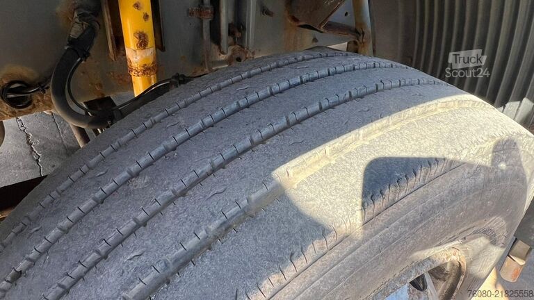 Tankwagen Volvo FL 220 (11000 L / MANUAL GEARBOX / 10 BOLTS / 1...