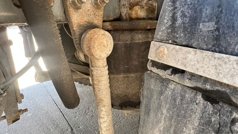 Tankwagen Volvo FL 220 (11000 L / MANUAL GEARBOX / 10 BOLTS / 1...
