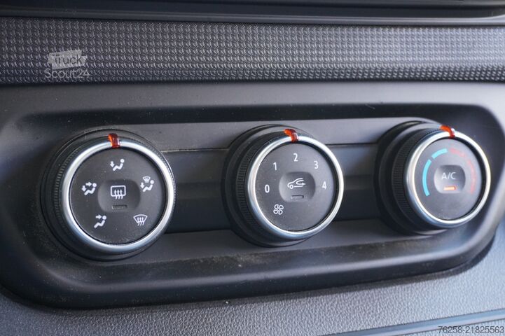 Slēgtais furgons Renault Trafic 2.0 dCi 130PK L2 EURO 6 - Airco - Navi -...