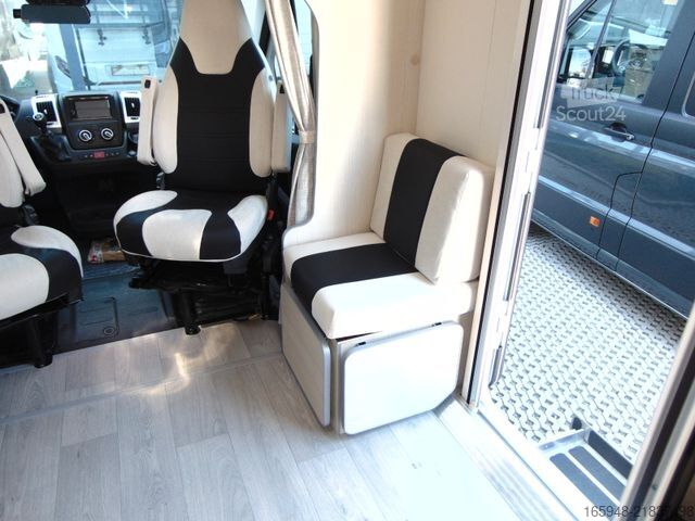 Daļēji integrēta kemperis ACROSS Aero 689 CDH | *Rollstuhlgerecht*mit t