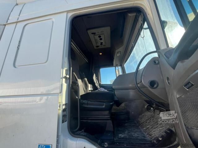 Tractora standard DAF XF 105.460