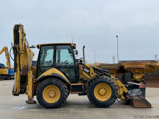 Kombinácia rýpadlo/nakladač Caterpillar 444F