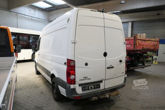 Varebil VOLKSWAGEN Crafter 4x2, Werkstatt, AHK, 3. Sitz, Kamera