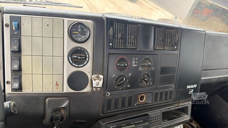 Alváz vezetőfülkével MAN 26.364 (STEEL SUSP. / LAMES / BIG AXLE / MANUAL...