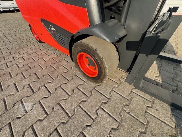 Elektrikli 4 tekerlekli Linde E20PL-386-02 + Ladegerät 3775 --EK