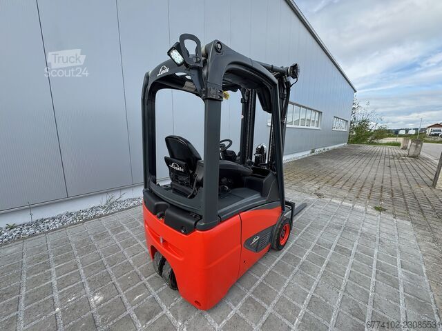 Elektrický trojkolesový vozík Linde E12-386-02 + Ladegerät 3550 --EK