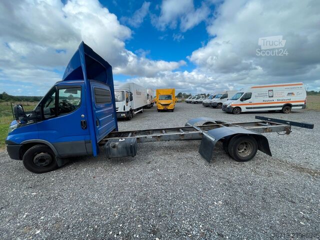 Шасі фургона IVECO 72C18 HiMatic,Fahrgestell,1.Hand