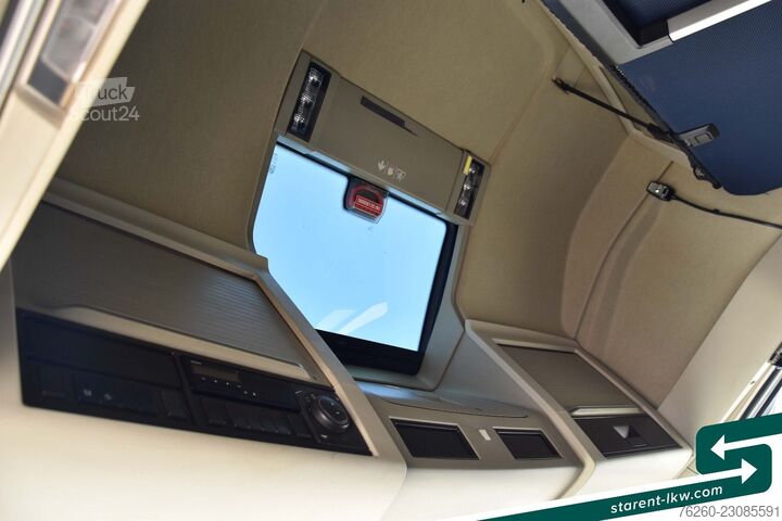 Prostorninska vlačilna enota VOLVO FH 500 Aero X-Low Deck I-Park-Cool LED NAVI