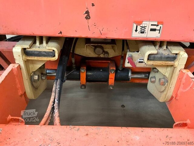 Ascensore a forbice JLG 3394 RT