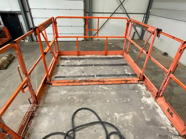 Ascensore a forbice JLG 3394 RT