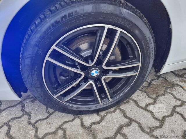 Ambulanță BMW XDrive Notartreinsatzfahrzeug NEF Notarz