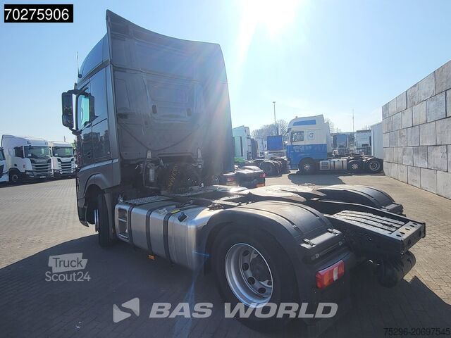 Standaard trekker Mercedes Actros 1851 4X2 BigSpace 2xTanks Euro 6