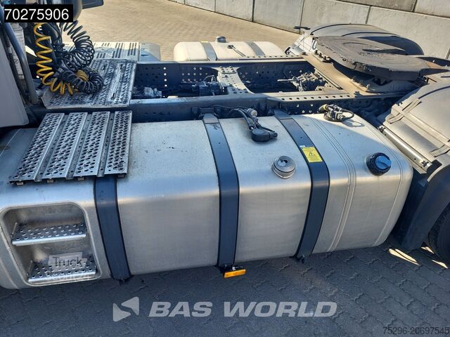 Standaard trekker Mercedes Actros 1851 4X2 BigSpace 2xTanks Euro 6