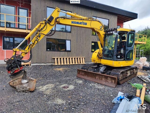 Pelle sur chenilles Komatsu PC78US-10 excavator with rototilt and 3 buckets. W