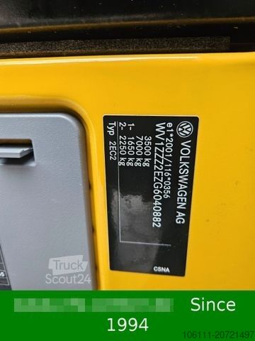 Minibus VOLKSWAGEN Crafter Kombi 35 mittel L2H1 Fensterbus Ahk.3,5t