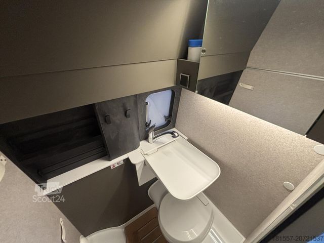 Autocaravana HYMER/ERIBA Grand Canyon S CrossOver 600 Schlafdach, Autark