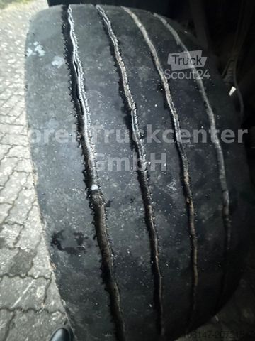 Autocamion cu caroserie tip cutie MERCEDES-BENZ 1221L Atego E6, Schaltgetriebe, AHK ZAA,LBW1,5to