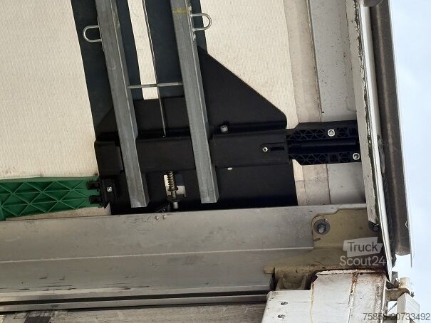 Размяна на каросерията с платформа и брезент Krone Jumbo 7,82m 3m hoch Hubdach + Edscha