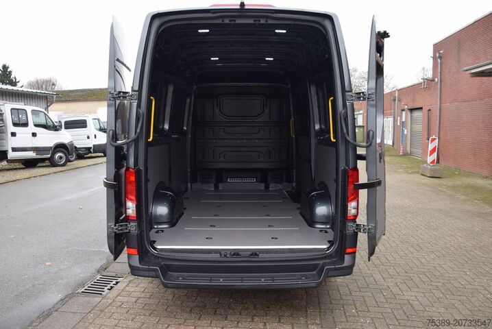 Kombi z visokim stropom MAN TGE 3.180 L2H2 Automatik Klimaautomatik Navi ACC