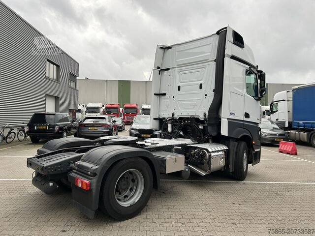 Standaard-SZM Mercedes-Benz Actros 1845 Gigaspace / Tacho V2 / Blower - PTO...