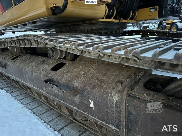 Paletli ekskavatör CAT 324E excavator with/ GPS and grading bucket. WATCH
