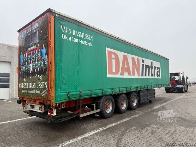 Schiebeplanen Kel-Berg Curtainsider / Planenauflieger / Gardin