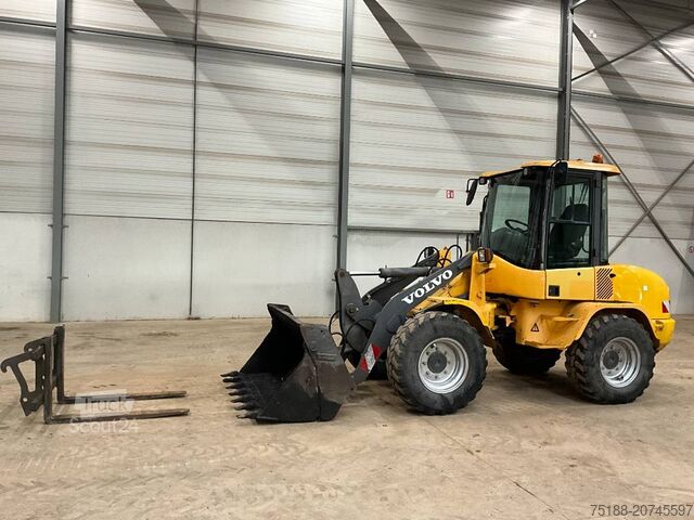 Wiellader Volvo L 30 B - Z/X