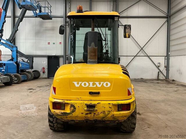 Wiellader Volvo L 30 B - Z/X