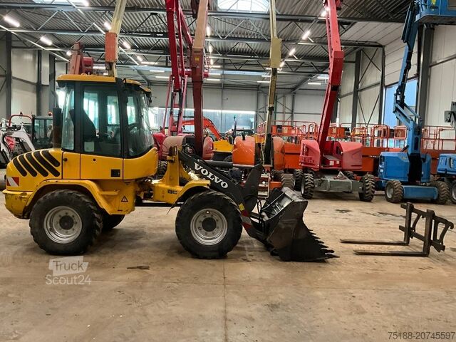 Wiellader Volvo L 30 B - Z/X