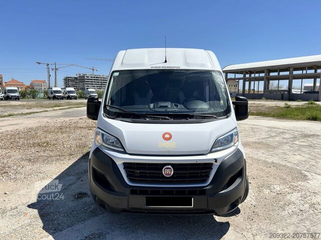 Campingvogn/autocamper Fiat Weinsberg Carabus 600 K 4 Posti Letto | Completamente Attrezzato