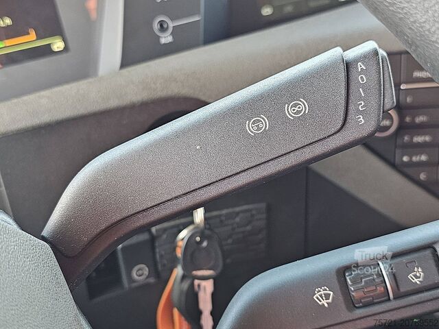 Standart-SZM VOLVO FH 500 6X2 STEERED PTO+HYDR