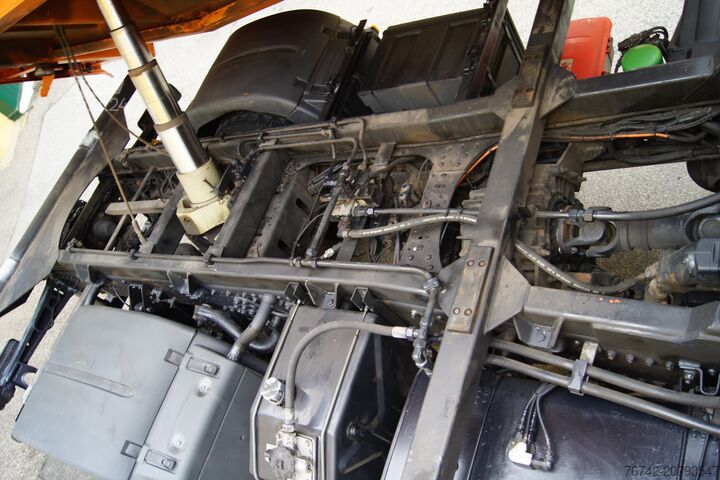 Trijų pusių savivartis sunkvežimis MAN TGS 18.320 BL 4x4 /HIAB 088 B-2/ Winterdienst