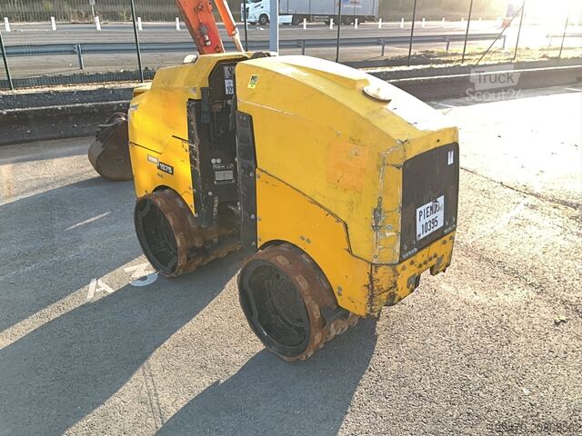 Tandemski valjar Ammann ARR 1575 – Remote-Controlled Trench Roller Ideal for Soil Compaction