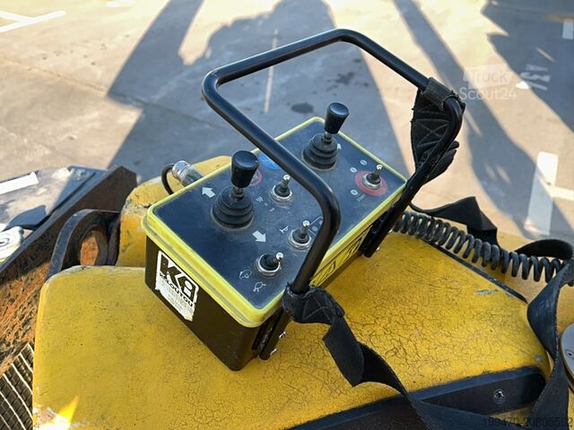 Tandemski valjar Ammann ARR 1575 – Remote-Controlled Trench Roller Ideal for Soil Compaction