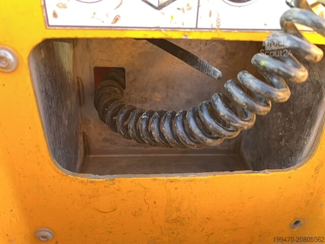 Tandemski valjar Ammann ARR 1575 – Remote-Controlled Trench Roller Ideal for Soil Compaction