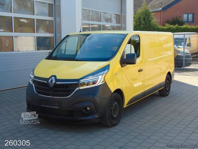 Slēgtais furgons RENAULT Trafic 2.0 dCi 145 L2 AHK-Bott-Klima-Navi-Kamera