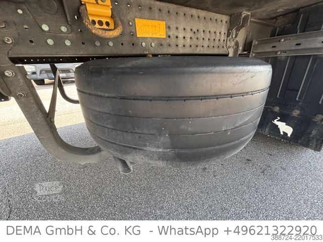Hladilna polprikolica SCHMITZ CARGOBULL SCBS3B*Rohrbahnen*Meet Fleisch*Schmitz-Achsen*