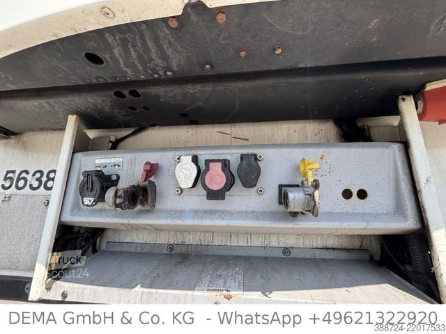 Hladilna polprikolica SCHMITZ CARGOBULL SCBS3B*Rohrbahnen*Meet Fleisch*Schmitz-Achsen*