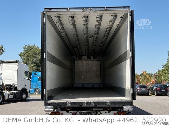 Hladilna polprikolica SCHMITZ CARGOBULL SCBS3B*Rohrbahnen*Meet Fleisch*Schmitz-Achsen*