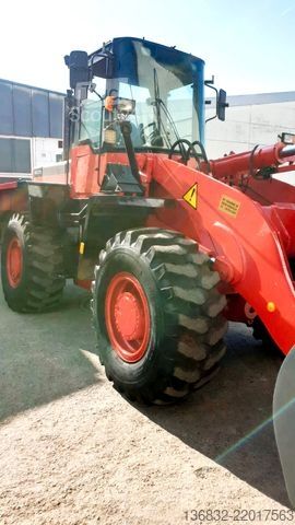 Kolový nakladač KOMATSU WA 270 Top wie Liebherr 524/538