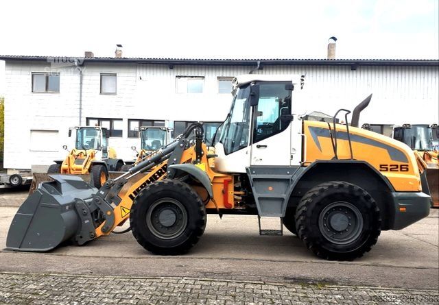 Utovarivač na točkovima KOMATSU WA 270 Top wie Liebherr 524/538