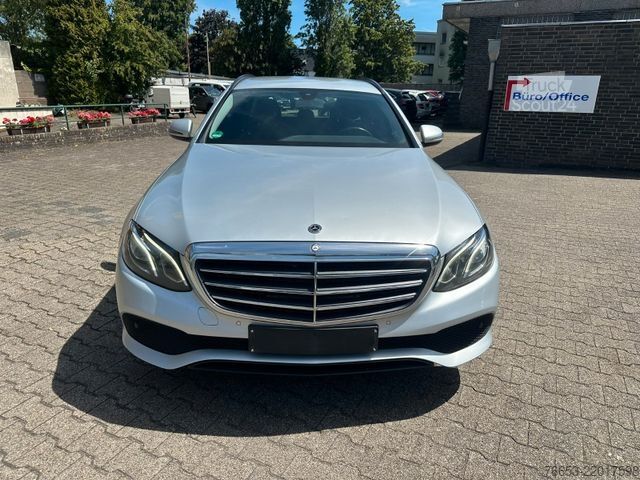 Minibus MERCEDES-BENZ E 220d T Automatik 143kw * LED * Navi * Kamera